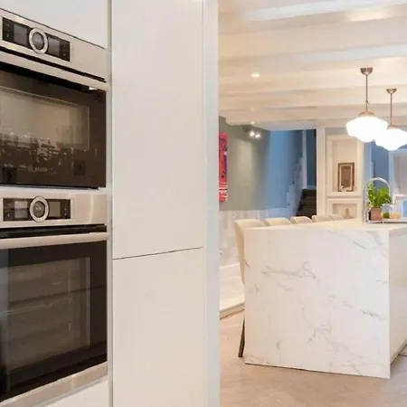 别墅 5br House In Amsterdam- If You Want To Book, Please Contact On Wh-ats-app - 0034-635-520-036 !!!! *
